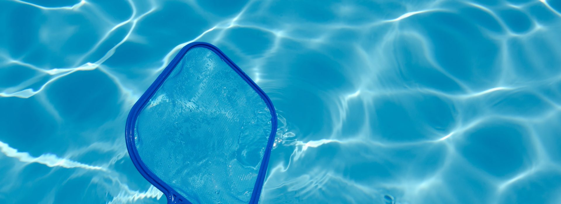 How to Select the Right Pool Cleaning Professionals