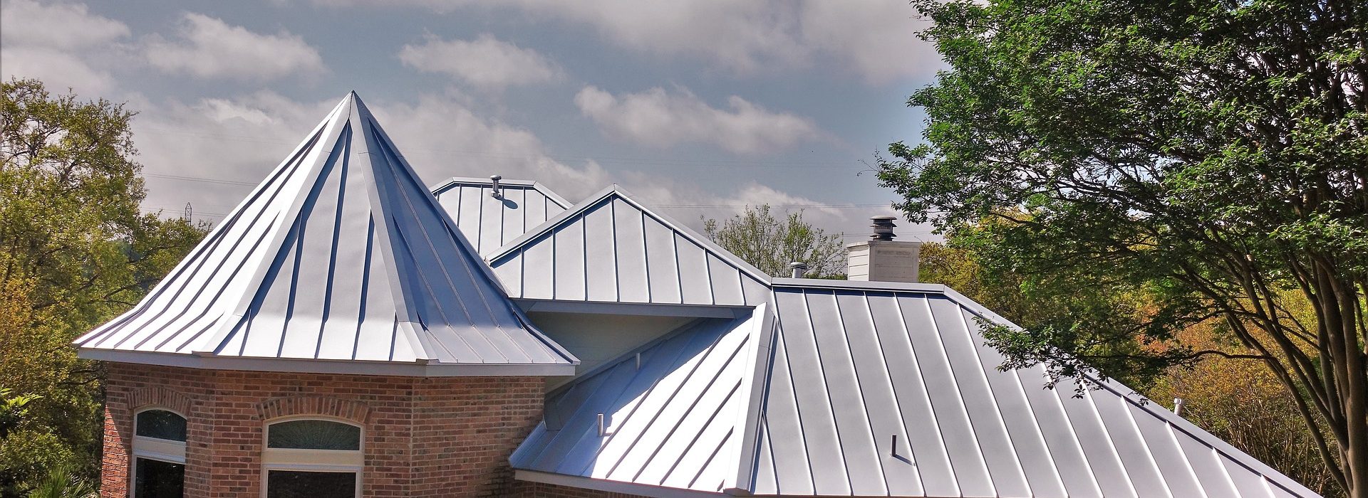The Pros and Cons of Metal Roofing