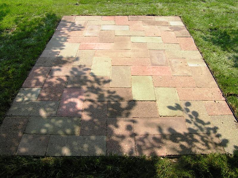 How to Lay Pavers on Concrete Slab